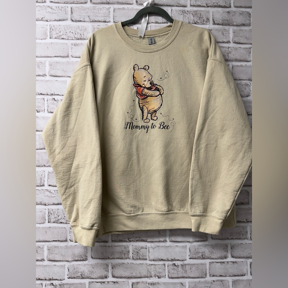 Gildan Winnie the Pooh sweatshirt beige w/ graphic design. Ladies XL Maternity